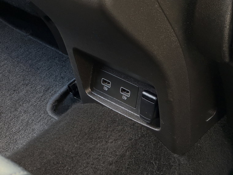 Vehicle Image 28