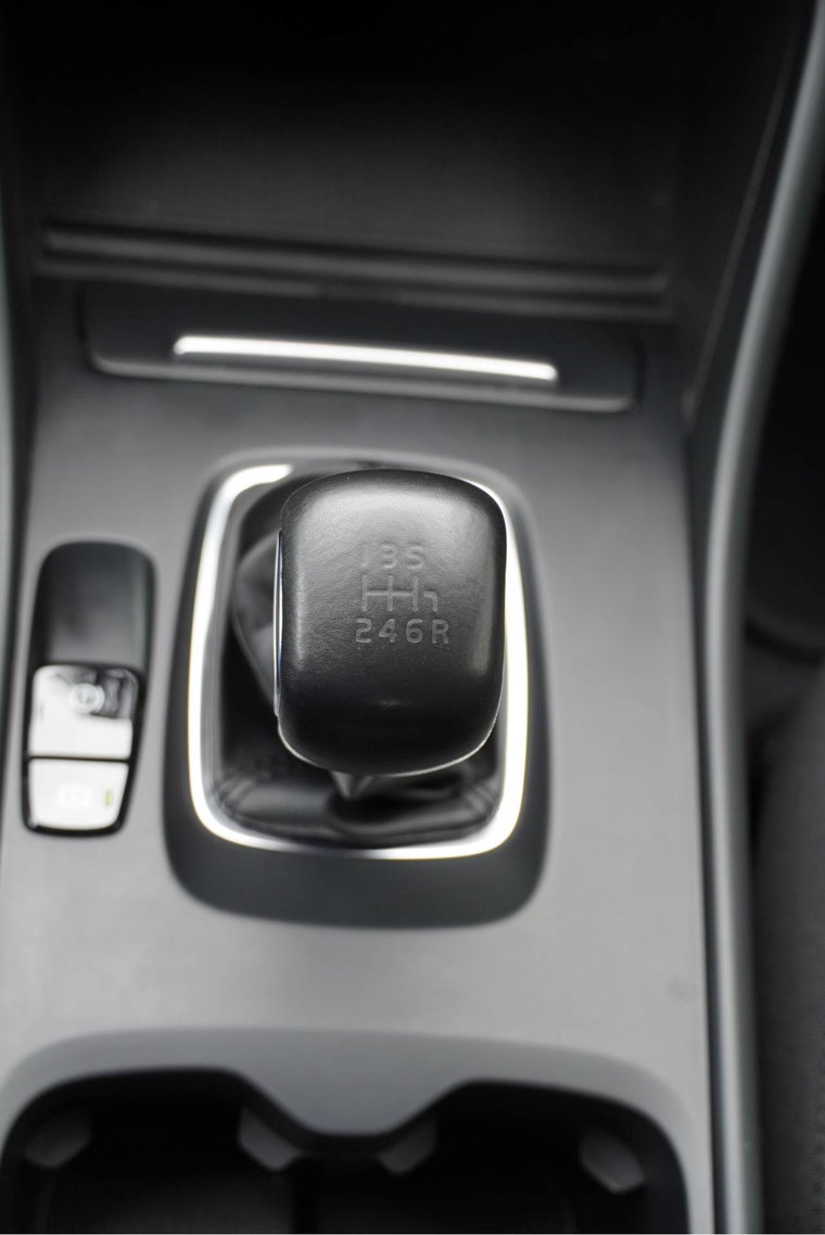 Vehicle Image 26