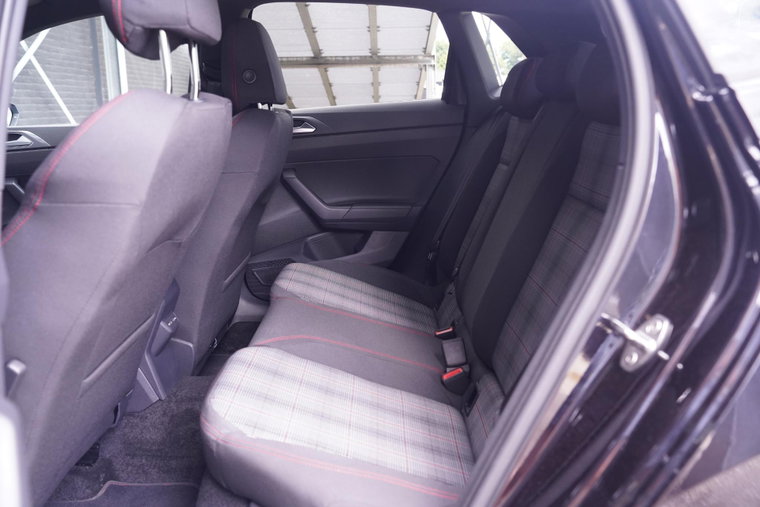 Vehicle Image 37