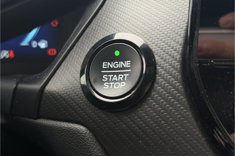 Vehicle Image 25