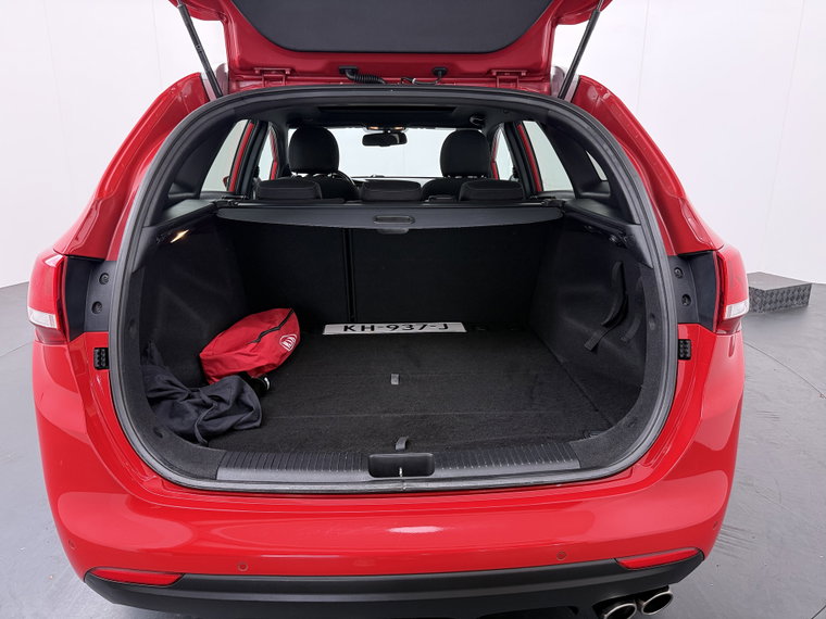 Vehicle Image 38