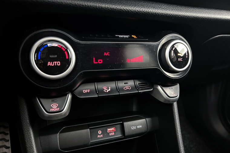 Vehicle Image 23