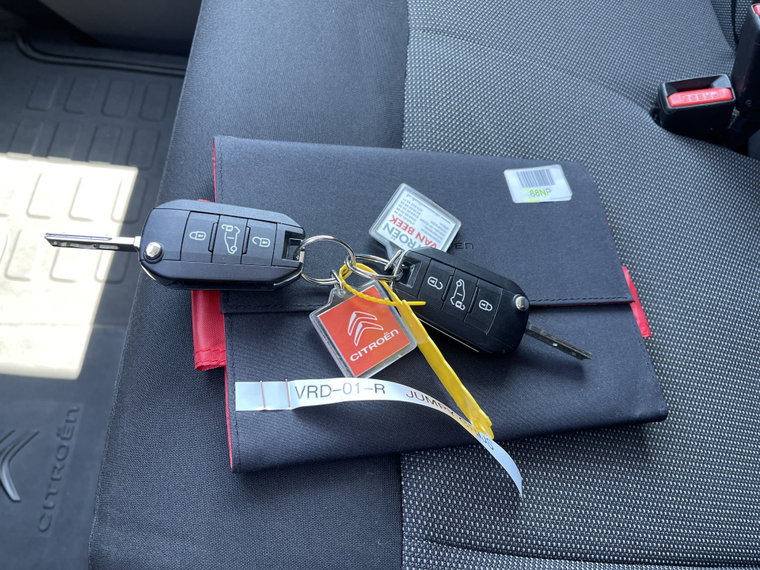 Vehicle Image 28