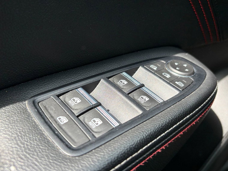 Vehicle Image 24