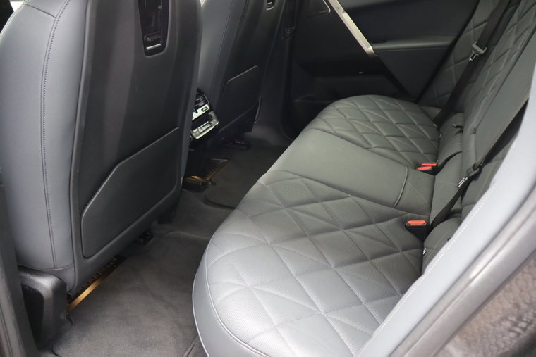 Vehicle Image 41