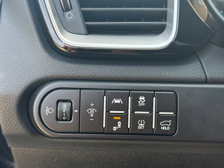 Vehicle Image 26