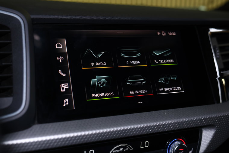 Vehicle Image 19