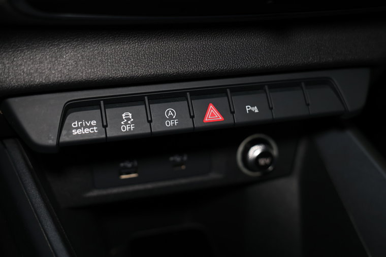 Vehicle Image 24