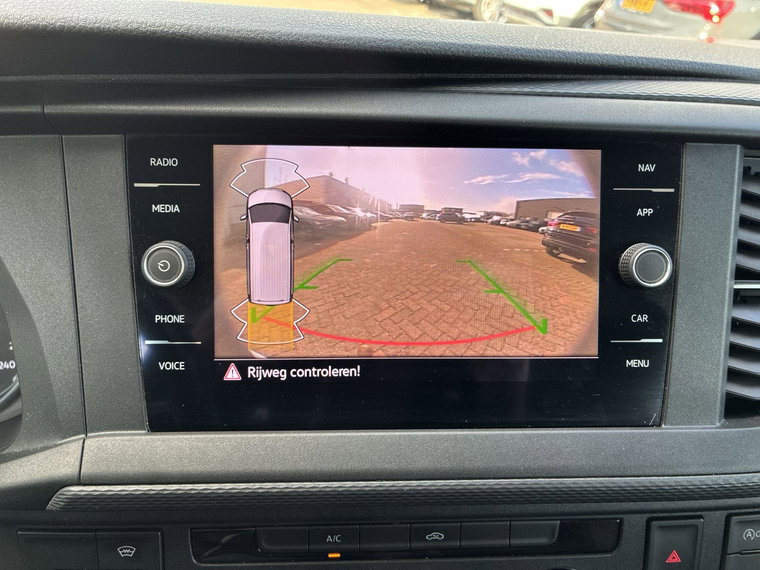 Vehicle Image 18