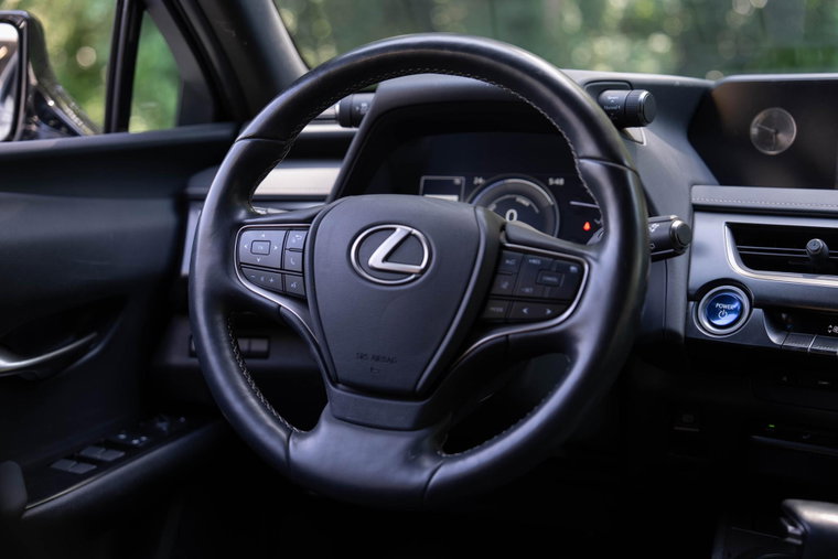 Vehicle Image 15
