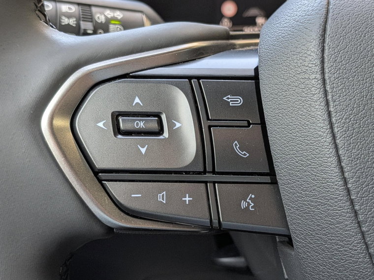 Vehicle Image 23