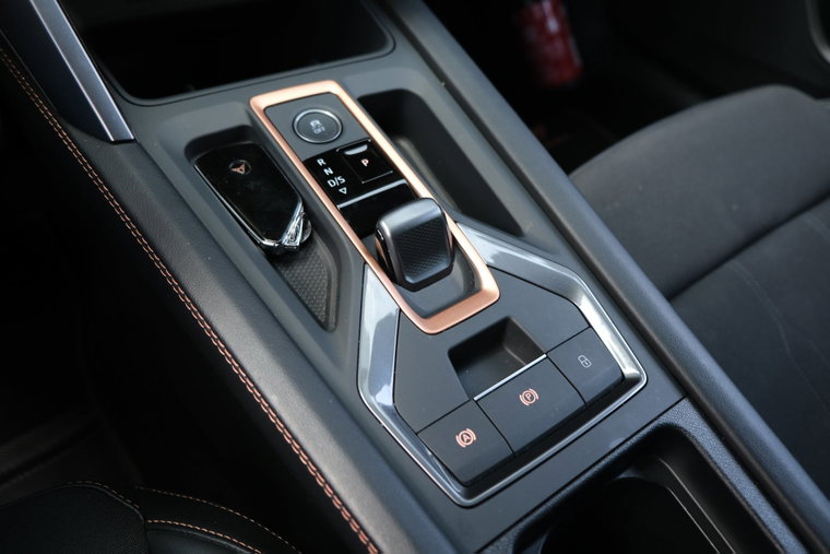 Vehicle Image 38