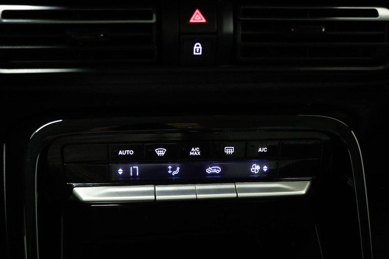 Vehicle Image 39
