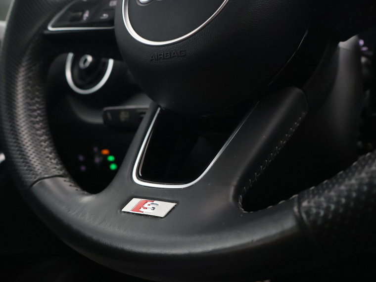 Vehicle Image 30