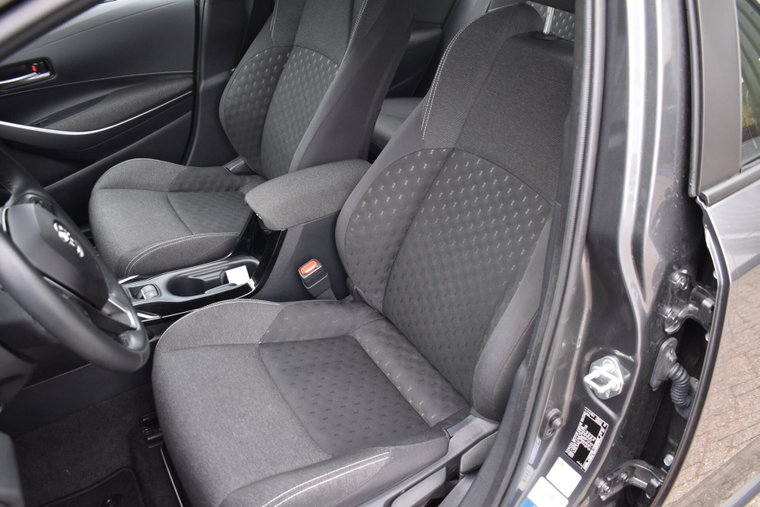 Vehicle Image 12