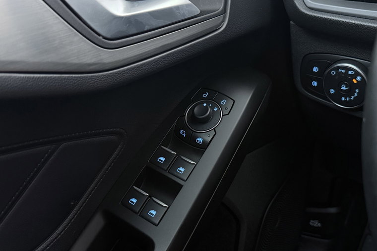 Vehicle Image 35