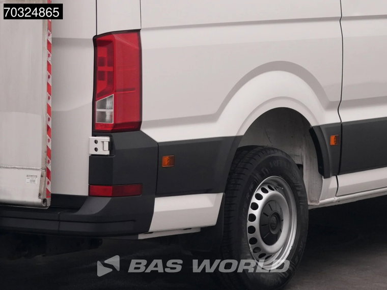 Vehicle Image 33