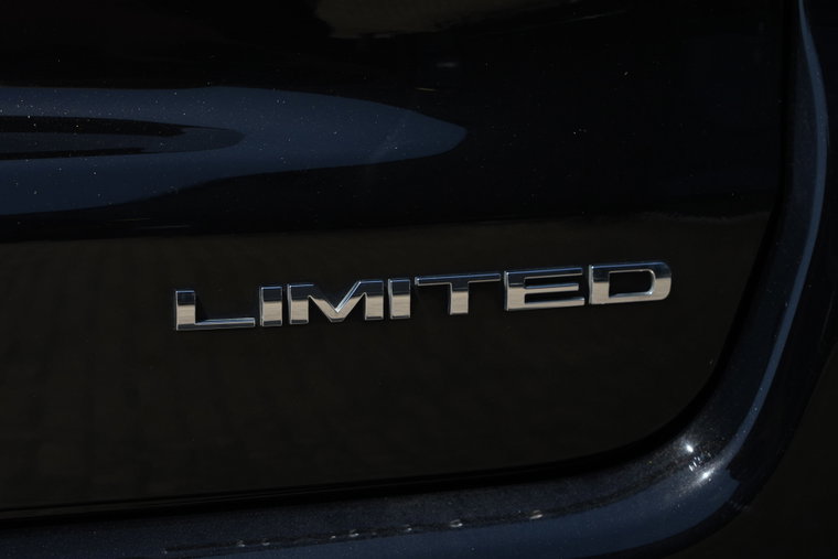 Vehicle Image 32