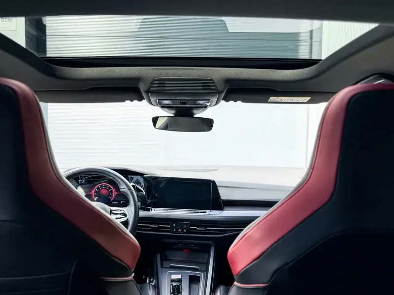 Vehicle Image 14
