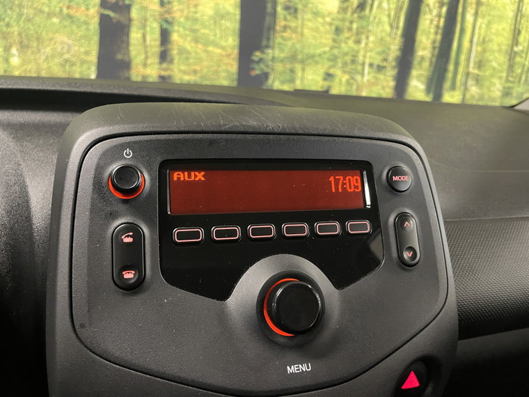 Vehicle Image 13