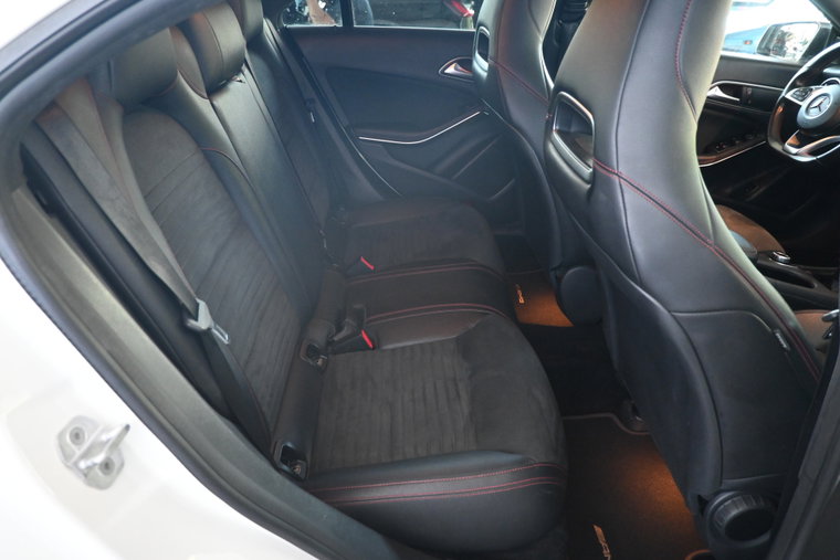 Vehicle Image 37