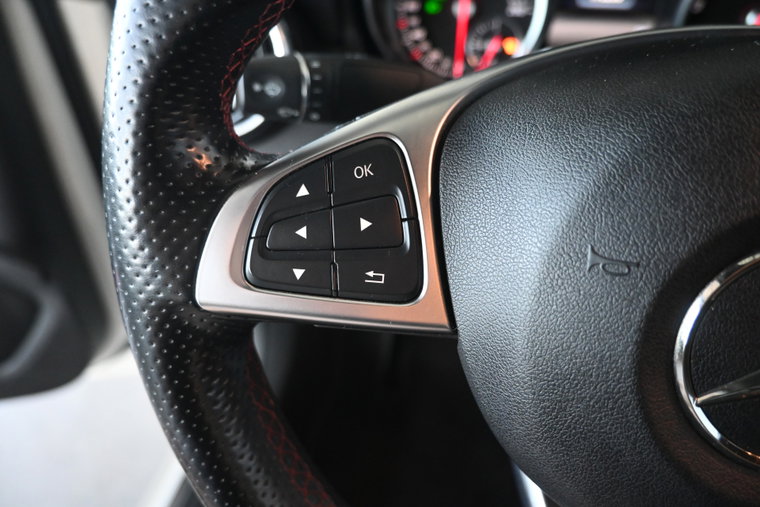 Vehicle Image 40