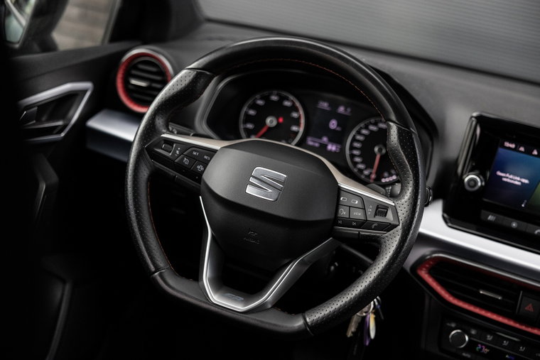Vehicle Image 9