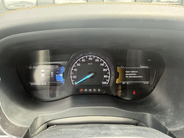 Vehicle Image 16