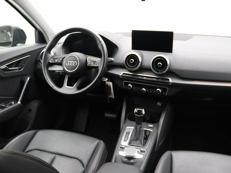 Vehicle Image 11