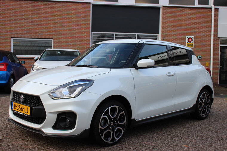Vehicle Image 16