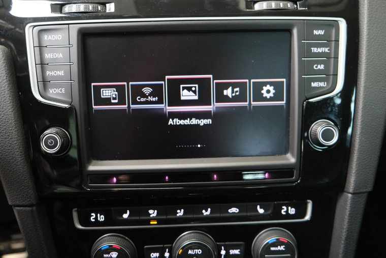 Vehicle Image 21