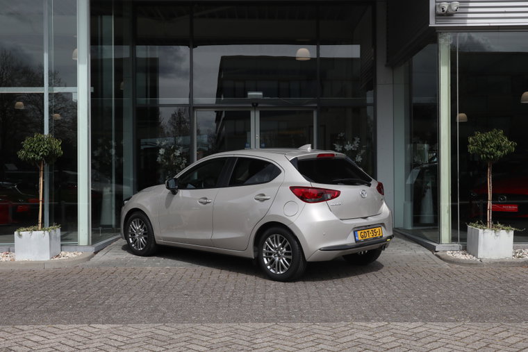 Vehicle Image 3