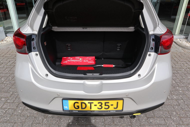 Vehicle Image 30