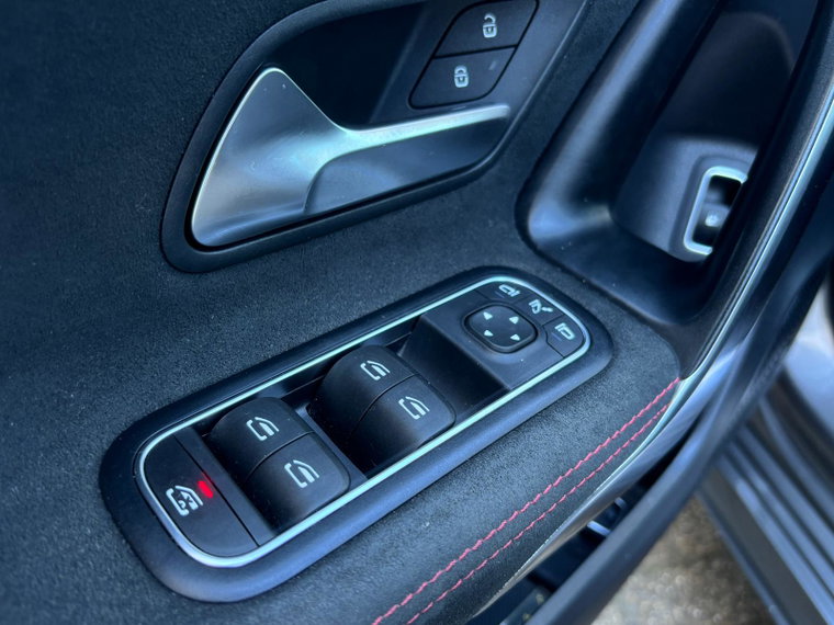 Vehicle Image 27