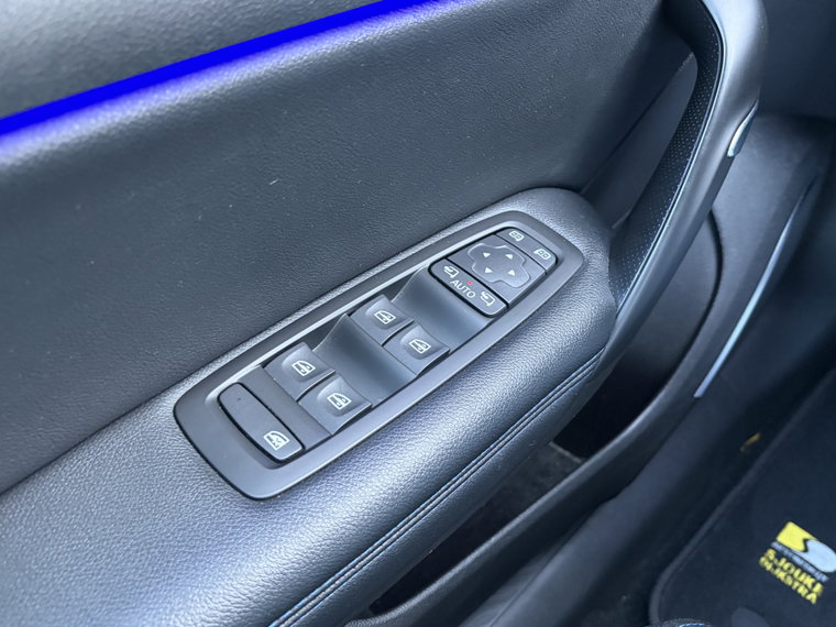 Vehicle Image 41