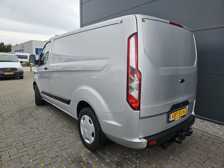 Vehicle Image 38
