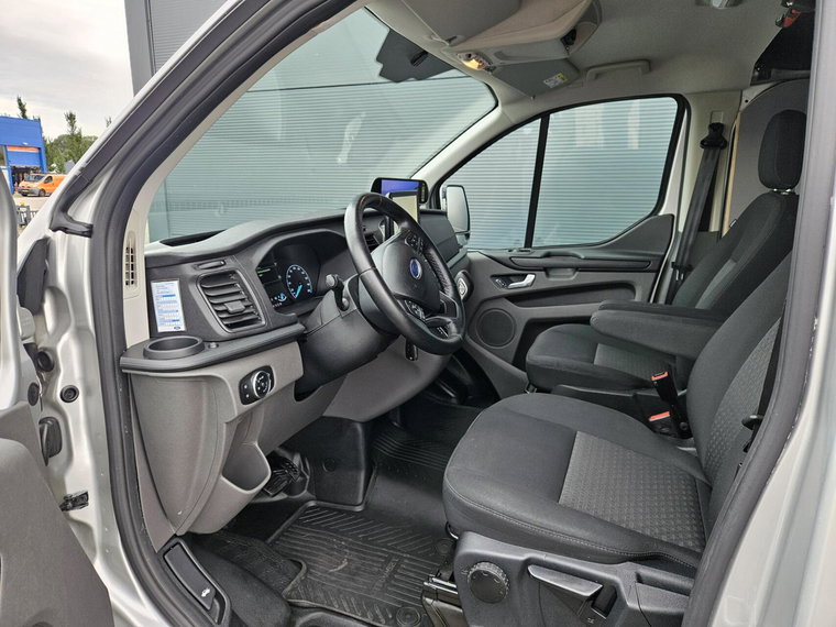 Vehicle Image 41