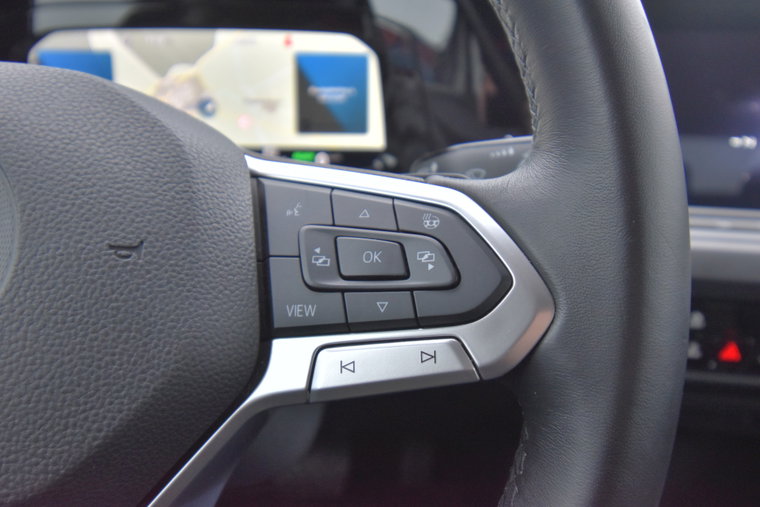 Vehicle Image 38