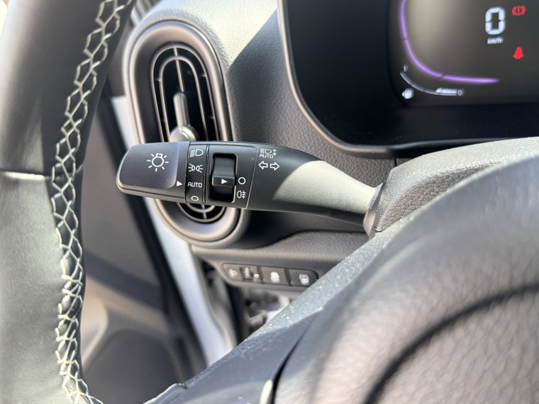Vehicle Image 22