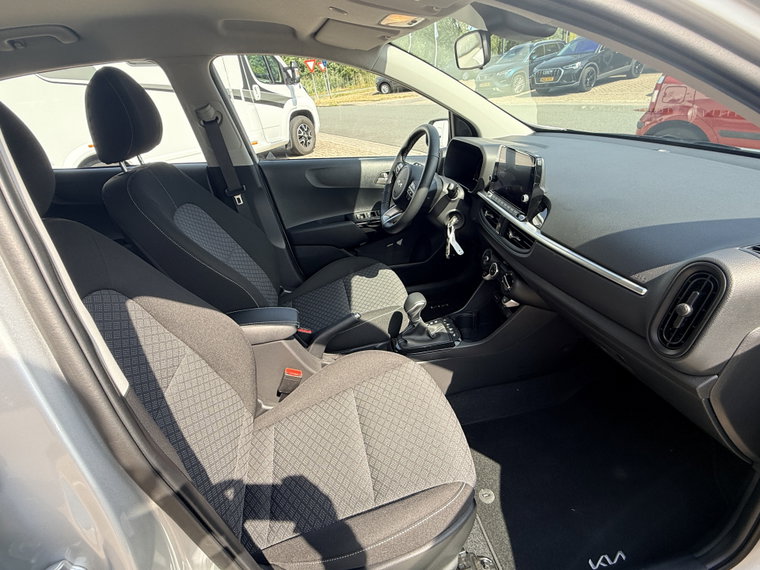 Vehicle Image 30