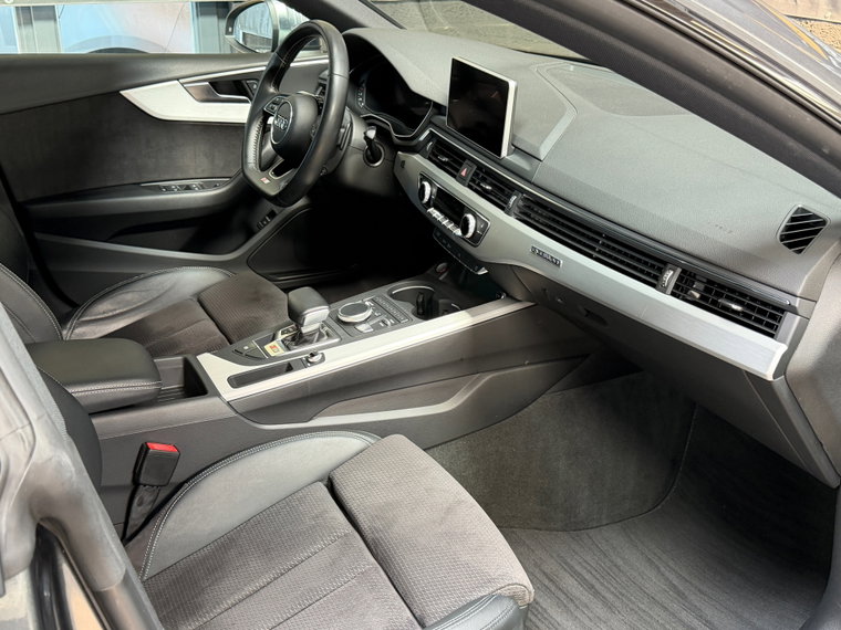 Vehicle Image 36