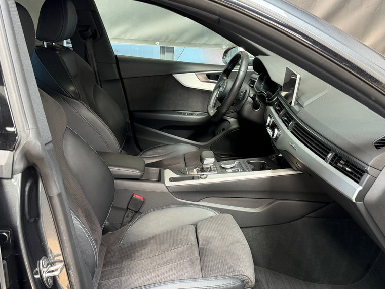Vehicle Image 38