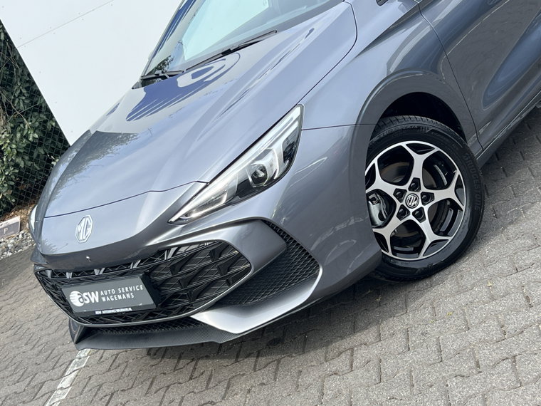 Vehicle Image 30