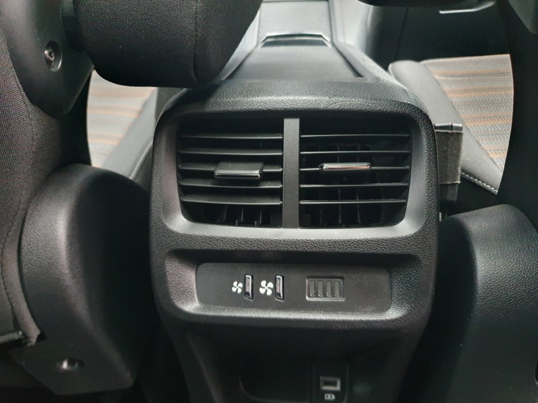 Vehicle Image 52