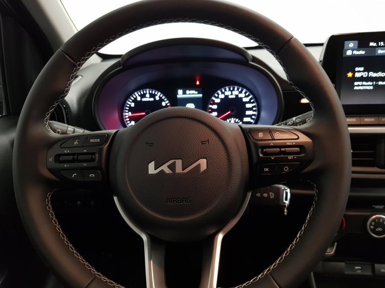 Vehicle Image 24