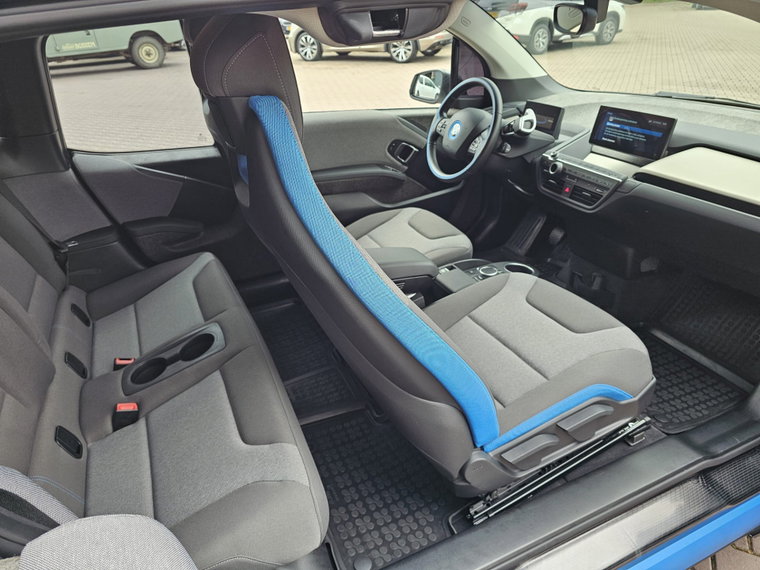 Vehicle Image 42