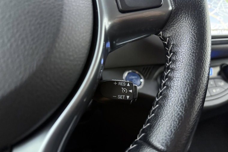 Vehicle Image 21