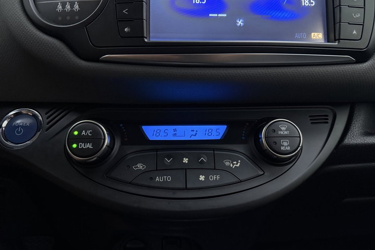 Vehicle Image 26