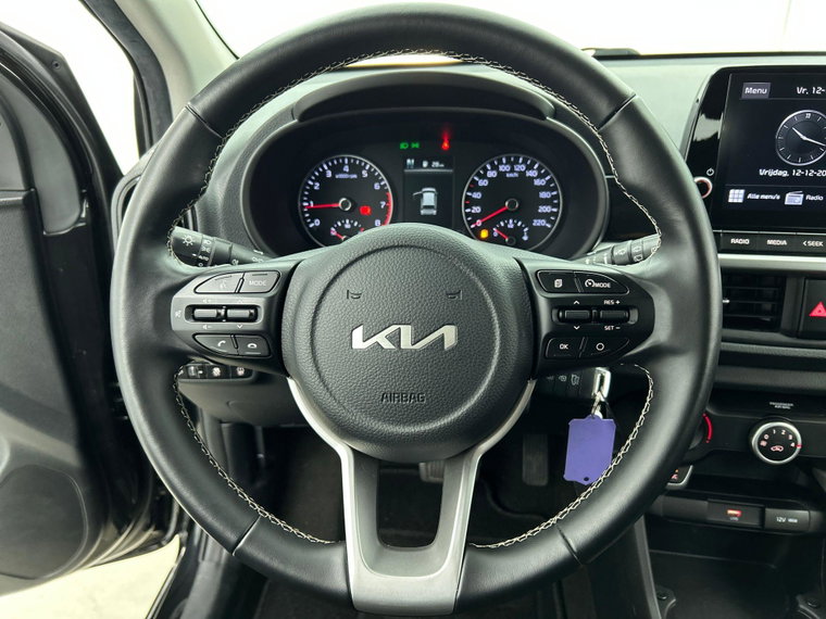 Vehicle Image 29