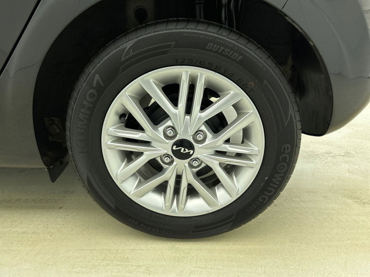Vehicle Image 31